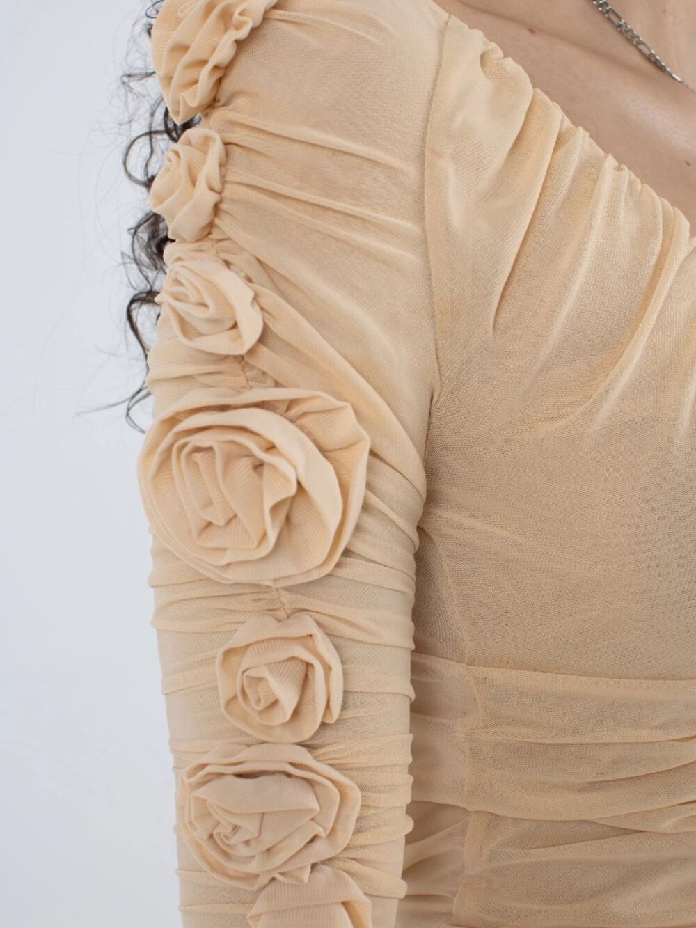 WRAY Rose Top In Vanilla Size 1XL - Picture 3 of 3